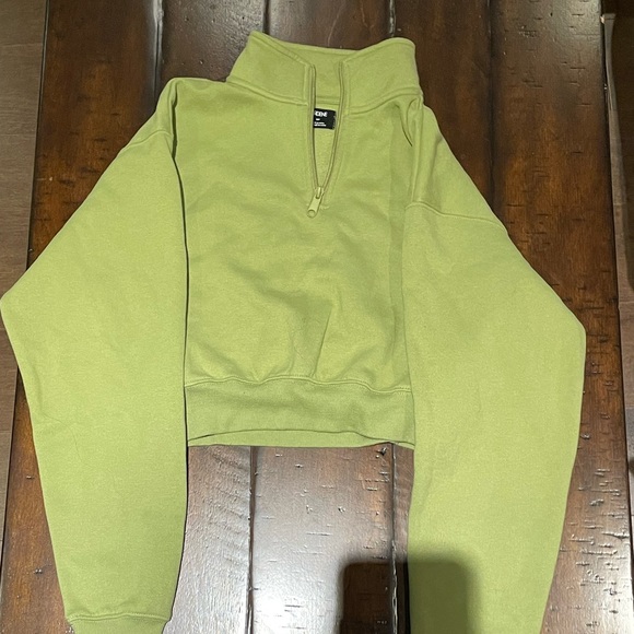 Green sweater from Ardene - Picture 1 of 3